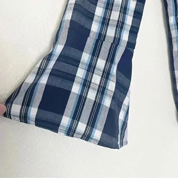 Draper James Bell Sleeve Button Down - Picture 5 of 5